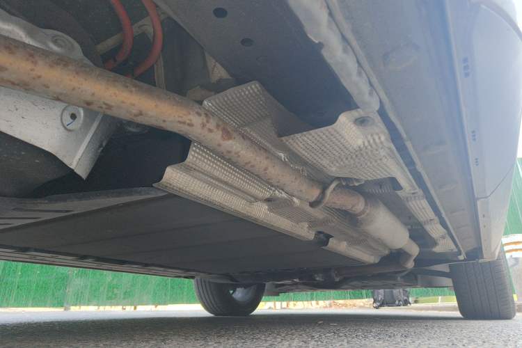Used BYD Song L DM-i 2025 Intelligent Driving Version 112 km Beyond-Range Type Chassis Rear Right