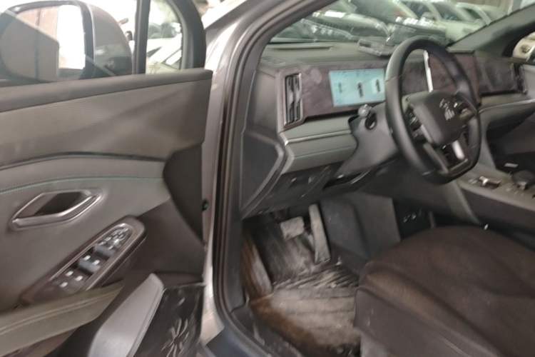 Used BYD Song L DM-i 2025 Intelligent Driving Version 112 km Leading Trim Driver Seat