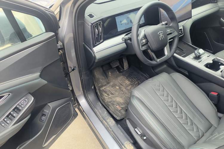 Used BYD Song L DM-i 2025 Intelligent Driving Version 160 km Beyond-Range Type Driver Seat
