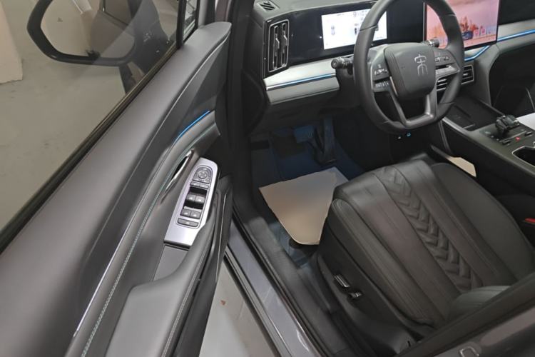 Used BYD Song L DM-i 2025 Intelligent Driving Version 112 km Beyond-Range Type Driver Seat