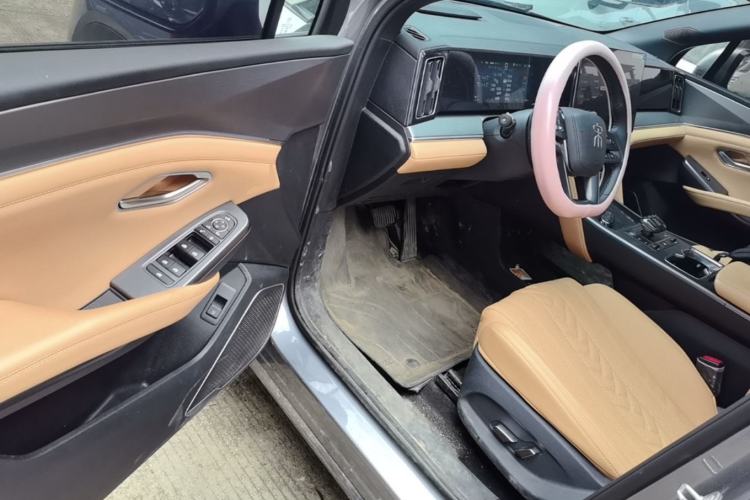 Used BYD Song L DM-i 2025 Intelligent Driving Version 160 km Beyond-Range Type Driver Seat