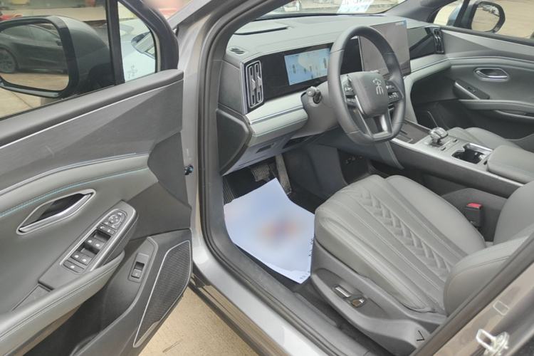 Used BYD Song L DM-i 2025 Intelligent Driving Version 160 km Beyond-Range Type Driver Seat