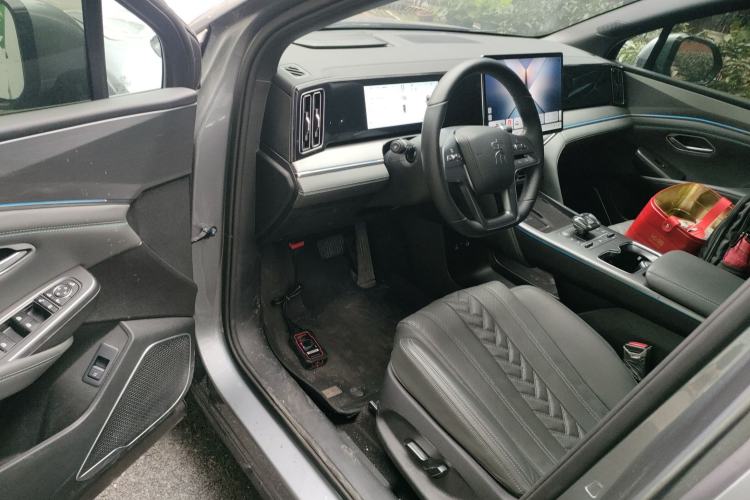 Used BYD Song L DM-i 2025 Intelligent Driving Version 160 km Beyond-Range Type Driver Seat