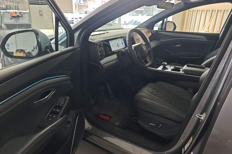 Used BYD Song L DM-i 2025 Intelligent Driving Version 160 km Beyond-Range Type Driver Seat