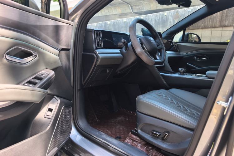 Used BYD Song L DM-i 2025 Intelligent Driving Version 112 km Beyond-Range Type Driver Seat