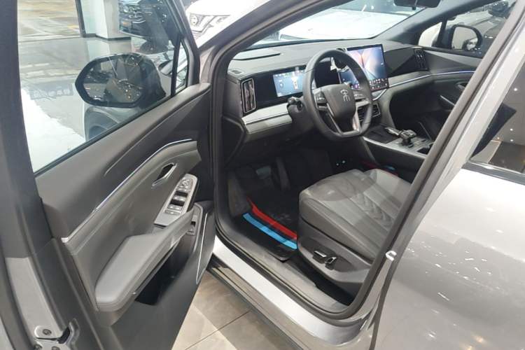 Used BYD Song L DM-i 2025 Intelligent Driving Version 112 km Beyond-Range Type Driver Seat