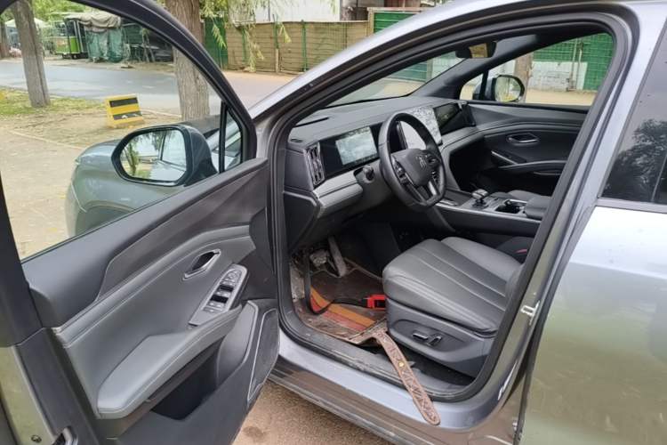 Used BYD Song L DM-i 2025 Intelligent Driving Version 112 km Leading Trim Driver Seat