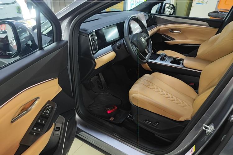 Used BYD Song L DM-i 2025 Intelligent Driving Version 160 km Beyond-Range Type Driver Seat