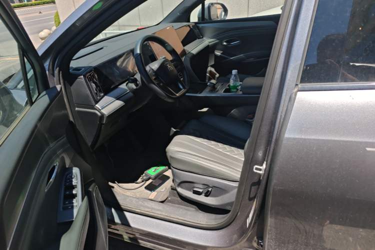 Used BYD Song L DM-i 2025 Intelligent Driving Version 160 km Beyond-Range Type Driver Seat