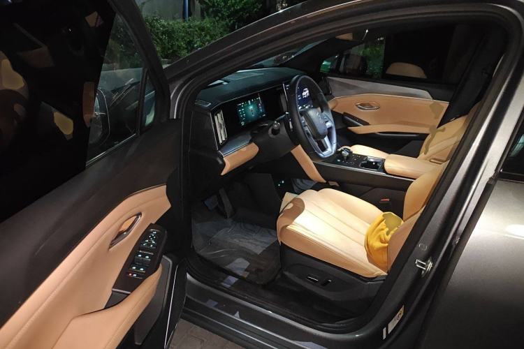 Used BYD Song L DM-i 2025 Intelligent Driving Version 112 km Leading Trim Driver Seat