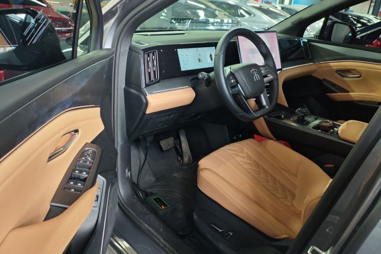 Used BYD Song L DM-i 2025 Intelligent Driving Version 112 km Beyond-Range Type Driver Seat
