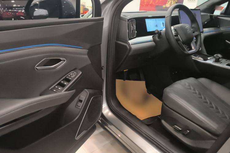 Used BYD Song L DM-i 2025 Intelligent Driving Version 112 km Beyond-Range Type Driver Seat