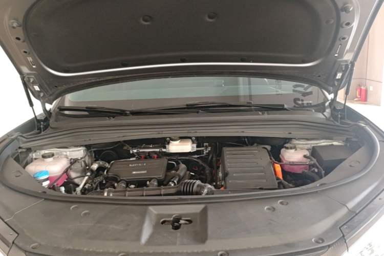 Used BYD Song L DM-i 2025 Intelligent Driving Version 112 km Leading Trim Engine Bay