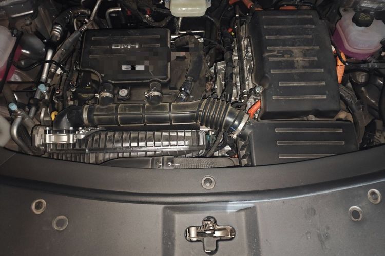 Used BYD Song L DM-i 2025 Intelligent Driving Version 112 km Leading Trim Engine Bay