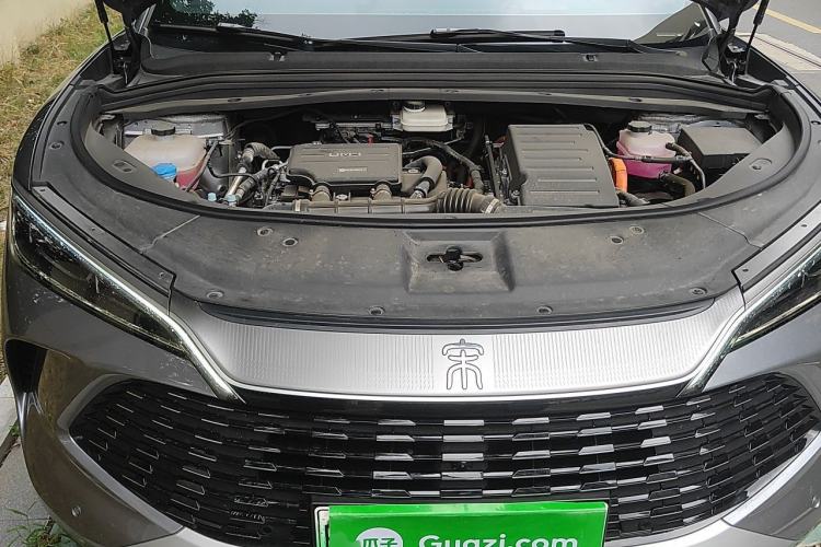 Used BYD Song L DM-i 2025 Intelligent Driving Version 112 km Beyond-Range Type Engine Bay