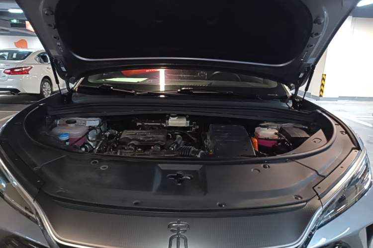 Used BYD Song L DM-i 2025 Intelligent Driving Version 112 km Leading Trim Engine Bay