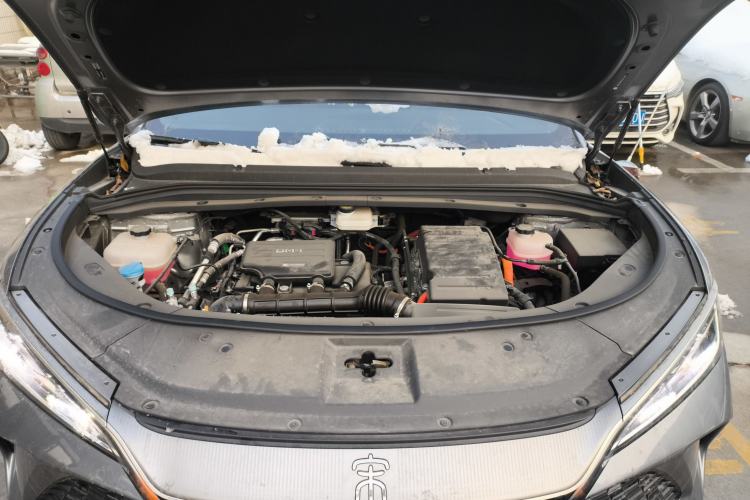 Used BYD Song L DM-i 2025 Intelligent Driving Version 112 km Beyond-Range Type Engine Bay