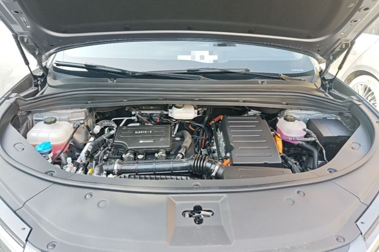 Used BYD Song L DM-i 2025 Intelligent Driving Version 112 km Beyond-Range Type Engine Bay