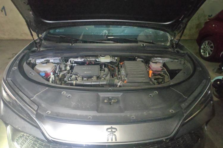 Used BYD Song L DM-i 2025 Intelligent Driving Version 160 km Beyond-Range Type Engine Bay