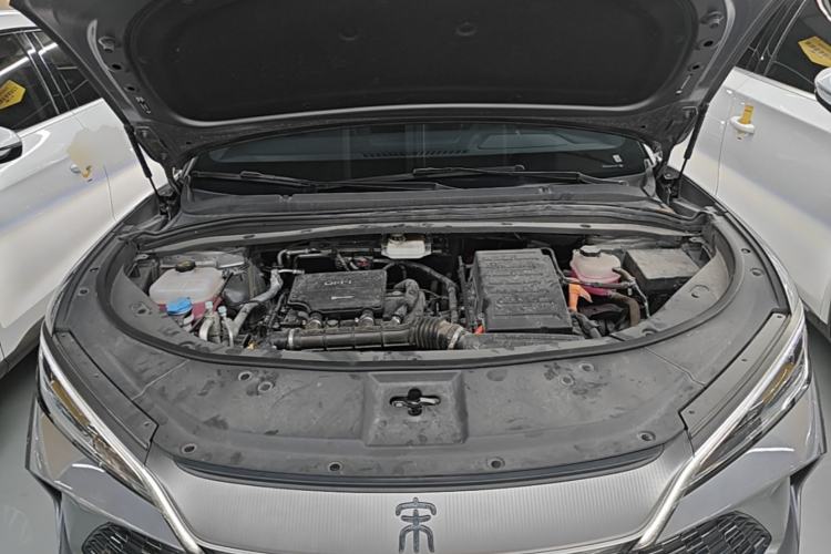 Used BYD Song L DM-i 2025 Intelligent Driving Version 160 km Beyond-Range Type Engine Bay