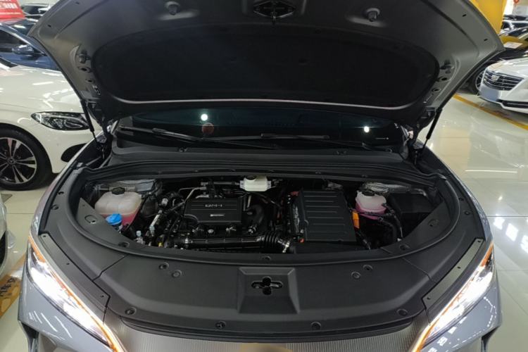 Used BYD Song L DM-i 2025 Intelligent Driving Version 112 km Leading Trim Engine Bay