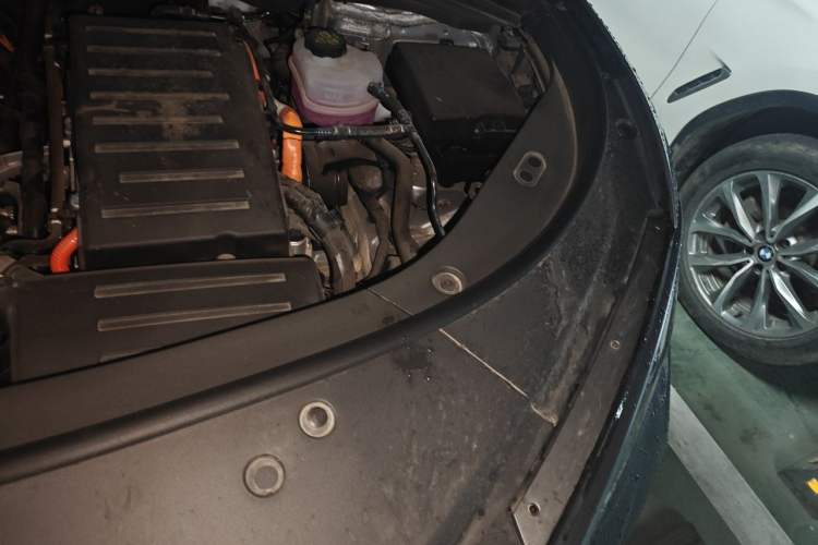 Used BYD Song L DM-i 2025 Intelligent Driving Version 112 km Leading Trim Engine Bay Left