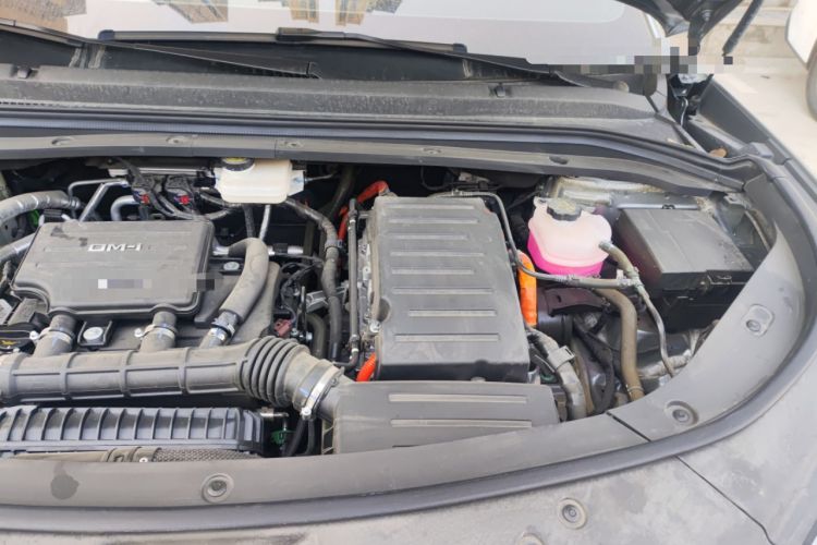 Used BYD Song L DM-i 2025 Intelligent Driving Version 112 km Beyond-Range Type Engine Bay Left