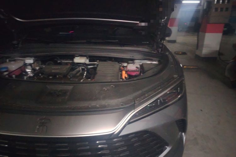Used BYD Song L DM-i 2025 Intelligent Driving Version 112 km Leading Trim Engine Bay Left