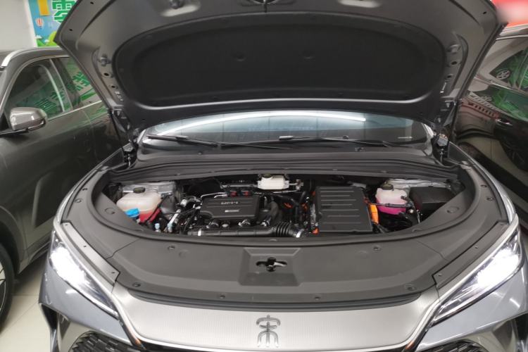 Used BYD Song L DM-i 2025 Intelligent Driving Version 112 km Leading Trim Engine Bay