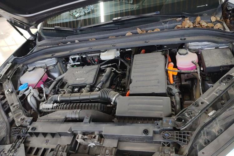Used BYD Song L DM-i 2025 Intelligent Driving Version 160 km Beyond-Range Type Engine Bay