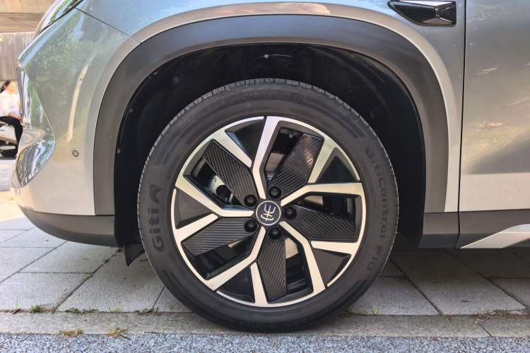 Used BYD Song L DM-i 2025 Intelligent Driving Version 160 km Beyond-Range Type Exterior 2