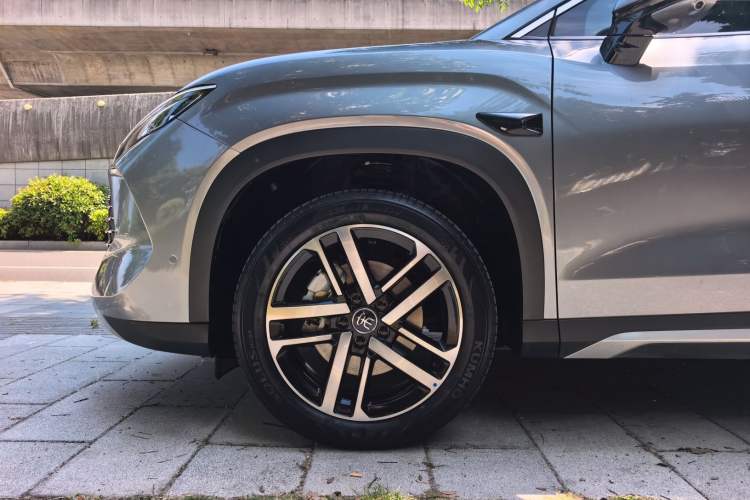 Used BYD Song L DM-i 2025 Intelligent Driving Version 112 km Beyond-Range Type Exterior 2