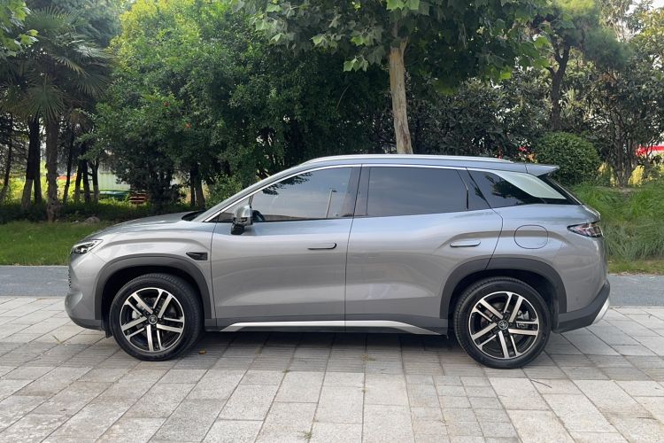 Used BYD Song L DM-i 2025 Intelligent Driving Version 112 km Beyond-Range Type Exterior 3
