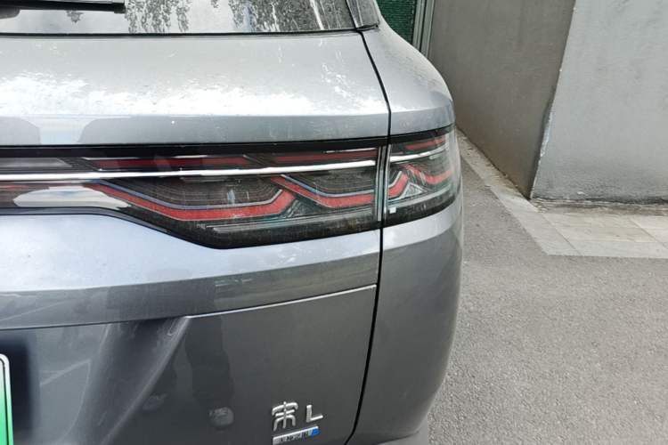 Used BYD Song L DM-i 2025 Intelligent Driving Version 160 km Excellence Edition Exterior 3