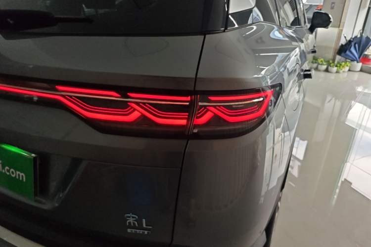 Used BYD Song L DM-i 2025 Intelligent Driving Version 160 km Beyond-Range Type Exterior 3