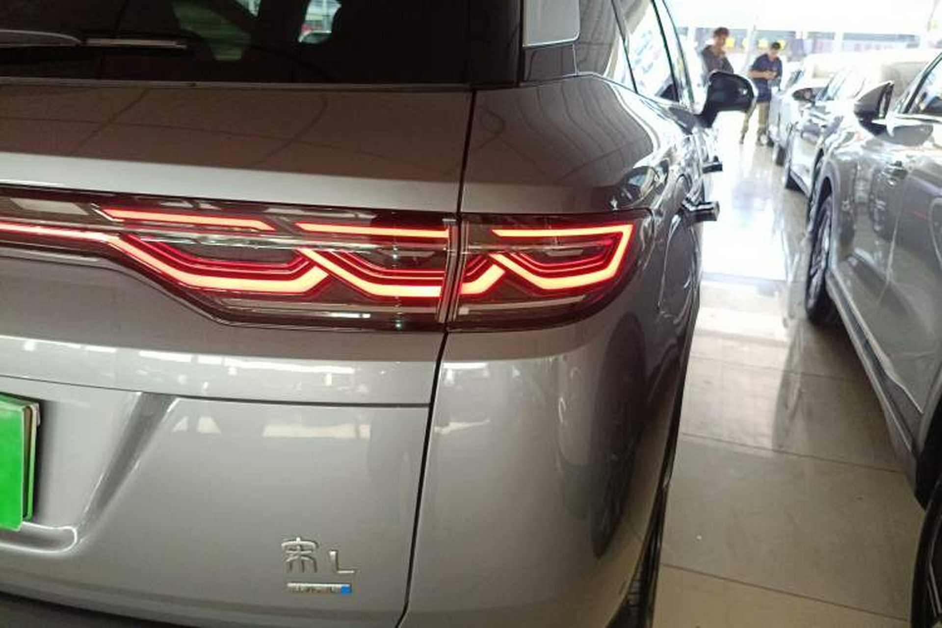 Used BYD Song L DM-i 2025 Intelligent Driving Version 160 km Excellence Edition Exterior 3
