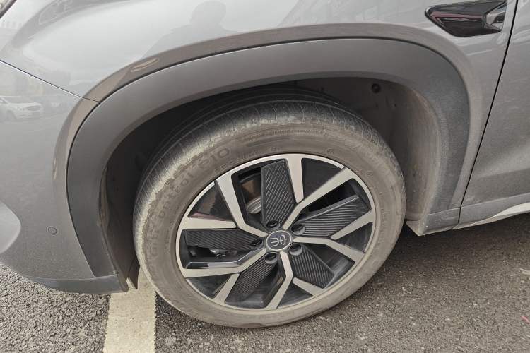 Used BYD Song L DM-i 2025 Intelligent Driving Version 160 km Beyond-Range Type Exterior 4