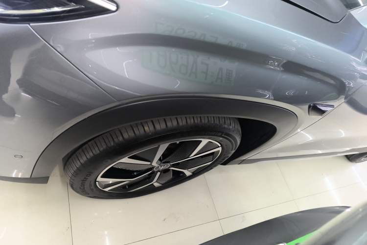 Used BYD Song L DM-i 2025 Intelligent Driving Version 160 km Beyond-Range Type Exterior 4