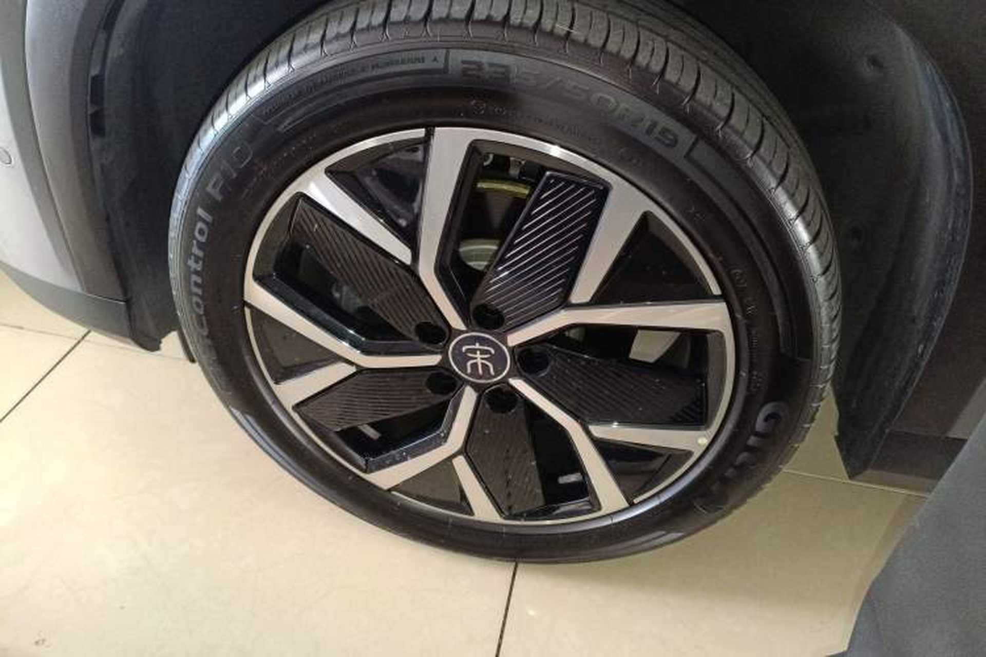 Used BYD Song L DM-i 2025 Intelligent Driving Version 160 km Excellence Edition Exterior 4