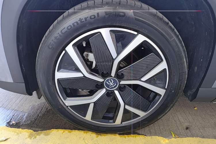 Used BYD Song L DM-i 2025 Intelligent Driving Version 160 km Excellence Edition Exterior 4