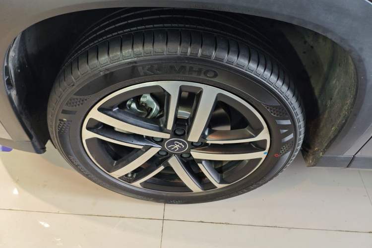 Used BYD Song L DM-i 2025 Intelligent Driving Version 112 km Beyond-Range Type Exterior 4