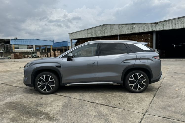 Used BYD Song L DM-i 2025 Intelligent Driving Version 160 km Beyond-Range Type Exterior 5