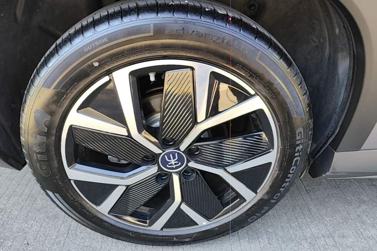 Used BYD Song L DM-i 2025 Intelligent Driving Version 160 km Excellence Edition Exterior 5