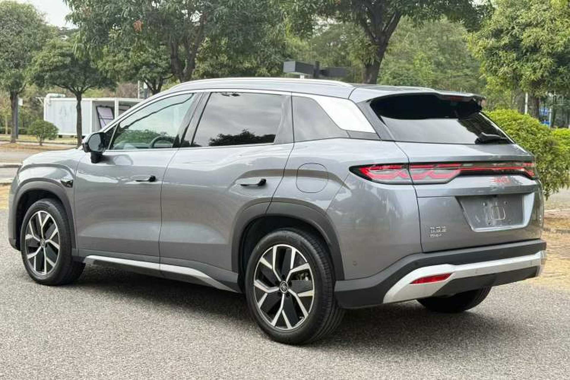 Used BYD Song L DM-i 2025 Intelligent Driving Version 160 km Beyond-Range Type Exterior 5
