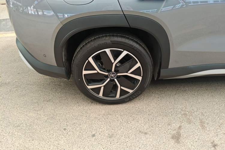 Used BYD Song L DM-i 2025 Intelligent Driving Version 160 km Beyond-Range Type Exterior 5