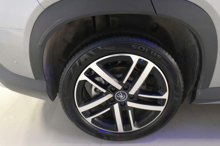 Used BYD Song L DM-i 2025 Intelligent Driving Version 112 km Leading Trim Exterior 5