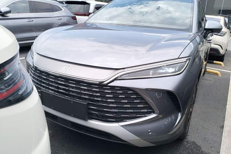 Used BYD Song L DM-i 2025 Intelligent Driving Version 160 km Beyond-Range Type Front