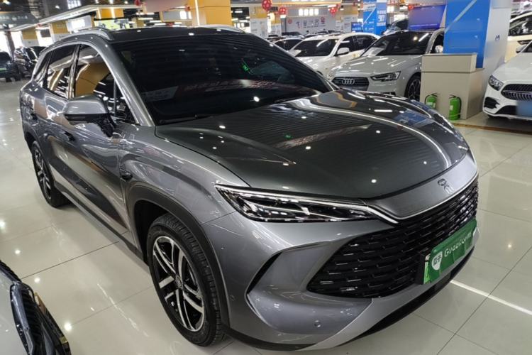 Used BYD Song L DM-i 2025 Intelligent Driving Version 112 km Leading Trim Front Right 45 Deg