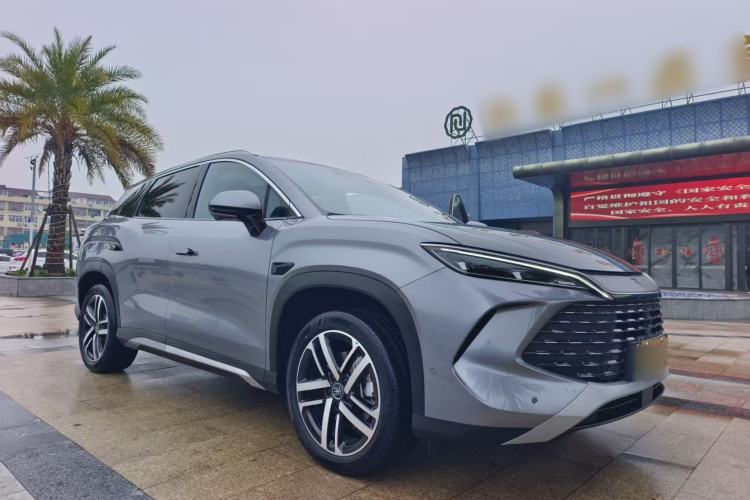 Used BYD Song L DM-i 2025 Intelligent Driving Version 112 km Beyond-Range Type Front Right 45 Deg