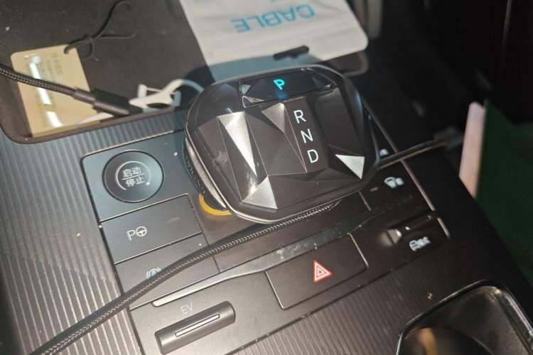 Used BYD Song L DM-i 2025 Intelligent Driving Version 112 km Leading Trim Gear Lever